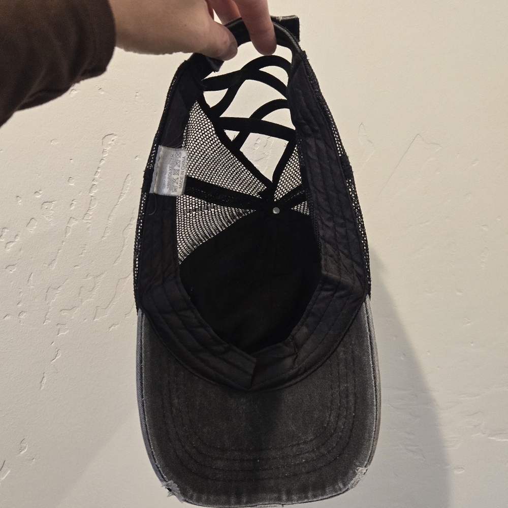 Hat - Picture 4 of 5
